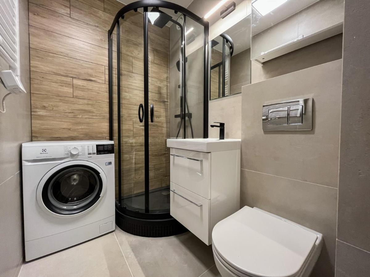 Batorego 16 Yellow Prywatne Mieszkanie 300m Od Metro Pole Mokotowskie I Sgh Samodzielne Zameldowanie! Self Check-in System! Apartment *